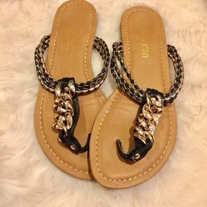 Cathy Jean sandals size7